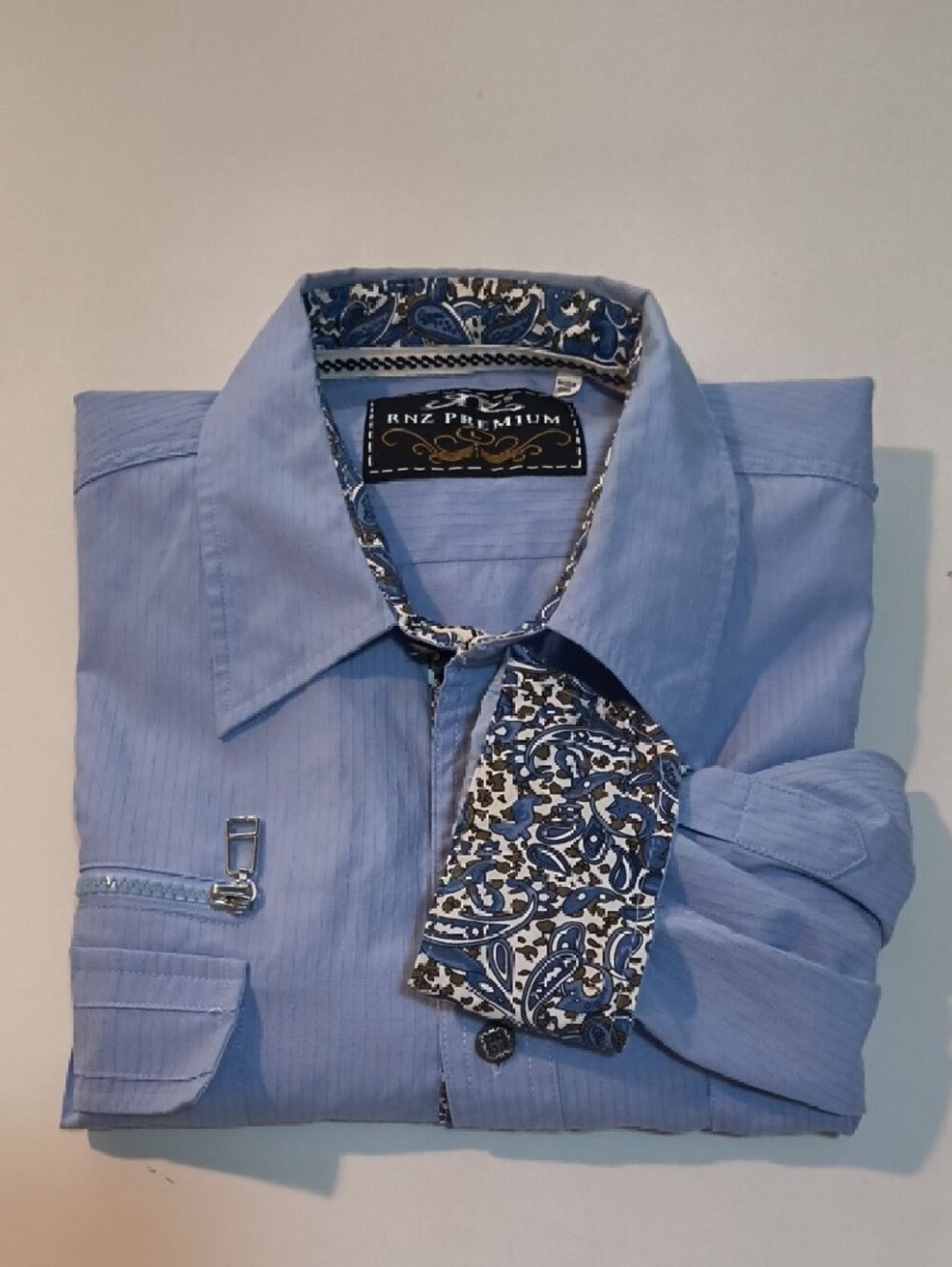 Men's Light Blue Dress Shirt with Paisley Trim Sz L GUC
